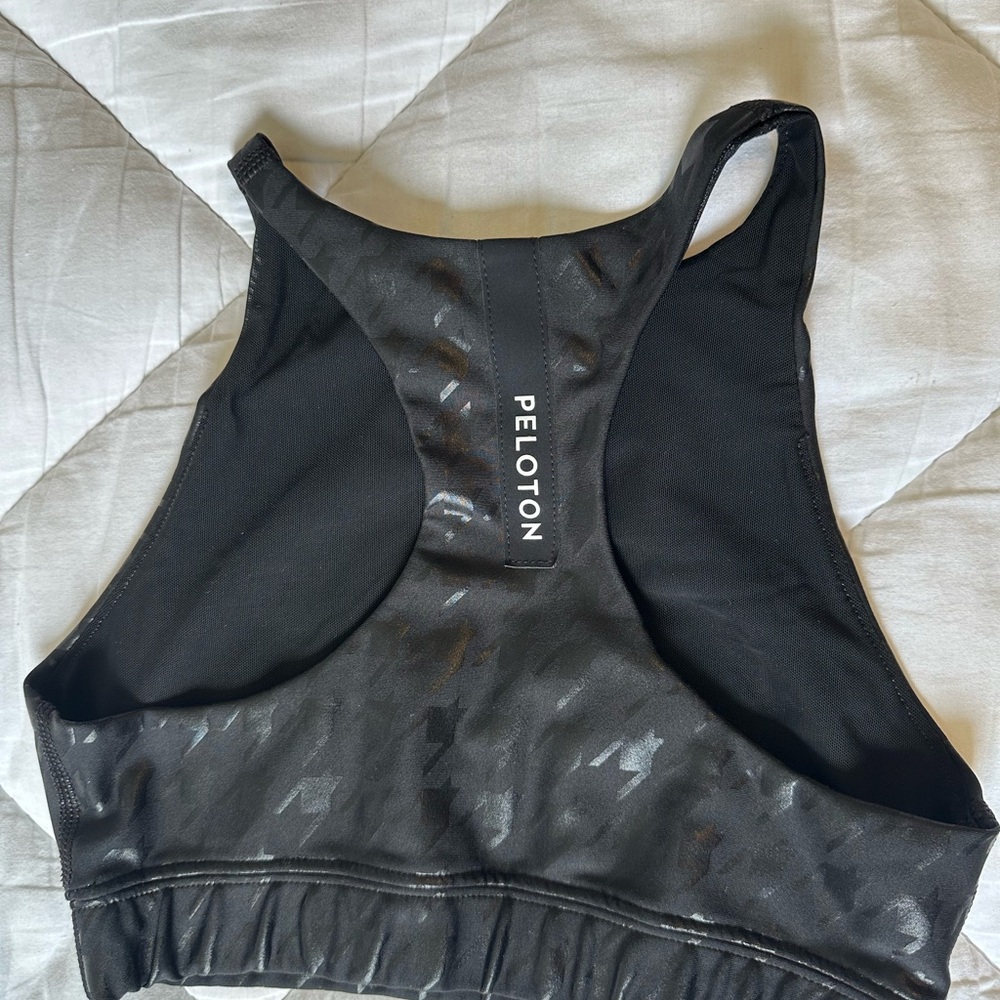 Peloton Women's Sleek Black Sports Bra